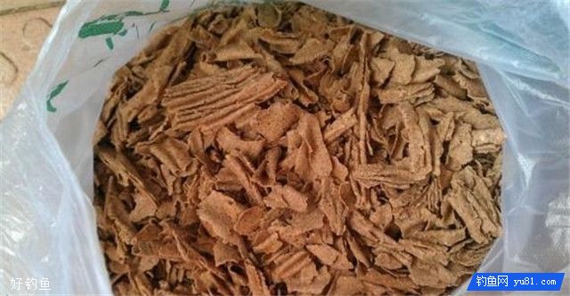 张大爷自制春季野钓鲤鱼花生枯饵料配方