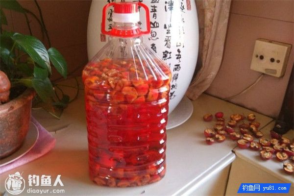 中药鱼饵山楂红糖曲香酒的制作及用法