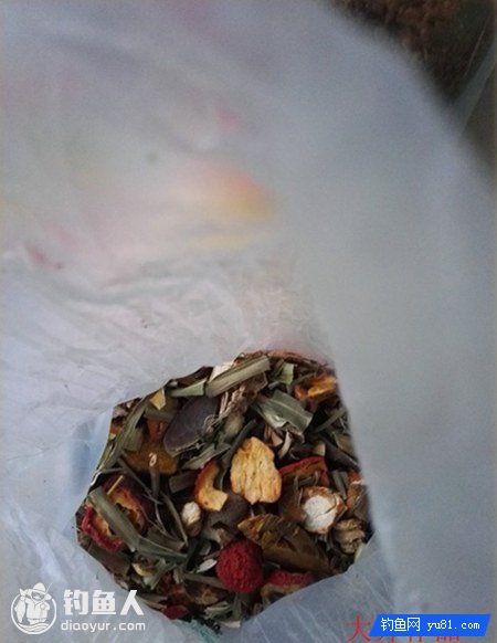 野钓诱鱼的窝料配方与泡制方法