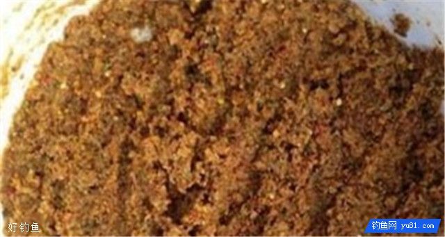 找诱钓鲤鱼的鱼饵配方？教你两款实用的