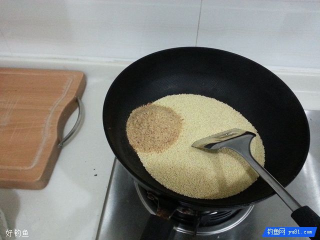 老手推荐：钓鲤鱼的诱饵窝料配方